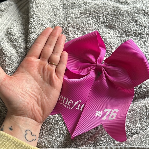 Benefit cosmetics cheer bow - Picture 5 of 5